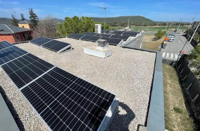 Instalación fotovoltaica de autoconsumo residencial en Castellnou de Bages (Barcelona)